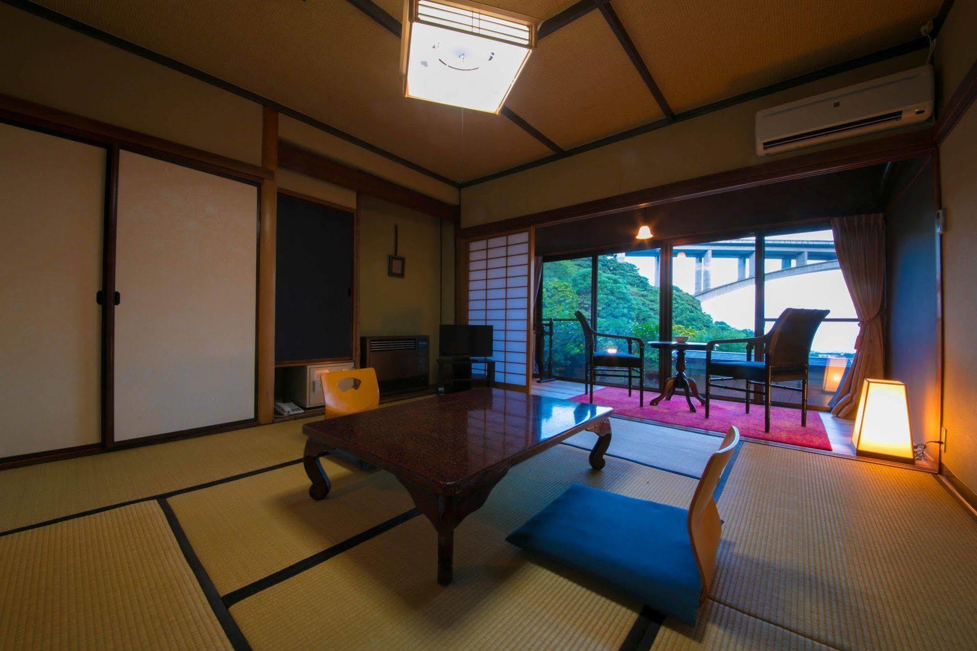 Okamotoya Hotel เบ็ปปุ ภายนอก รูปภาพ